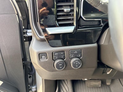2024 Chevrolet Silverado 1500 4WD Crew Cab 147 RST
