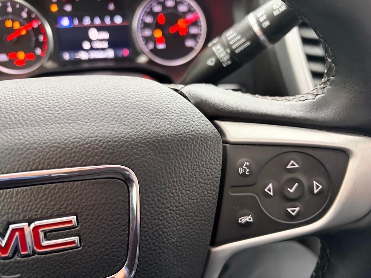 2023 GMC Acadia AWD 4dr SLT