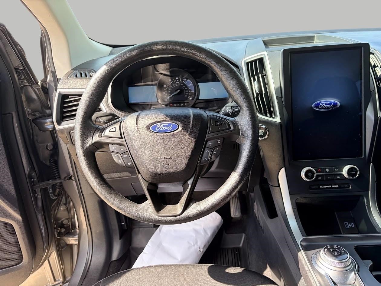 2022 Ford Edge SE AWD