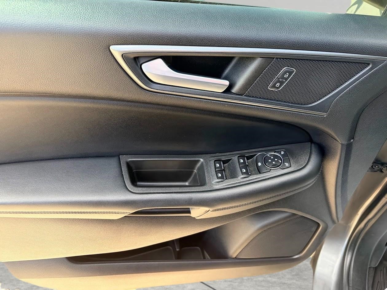 2022 Ford Edge SE AWD