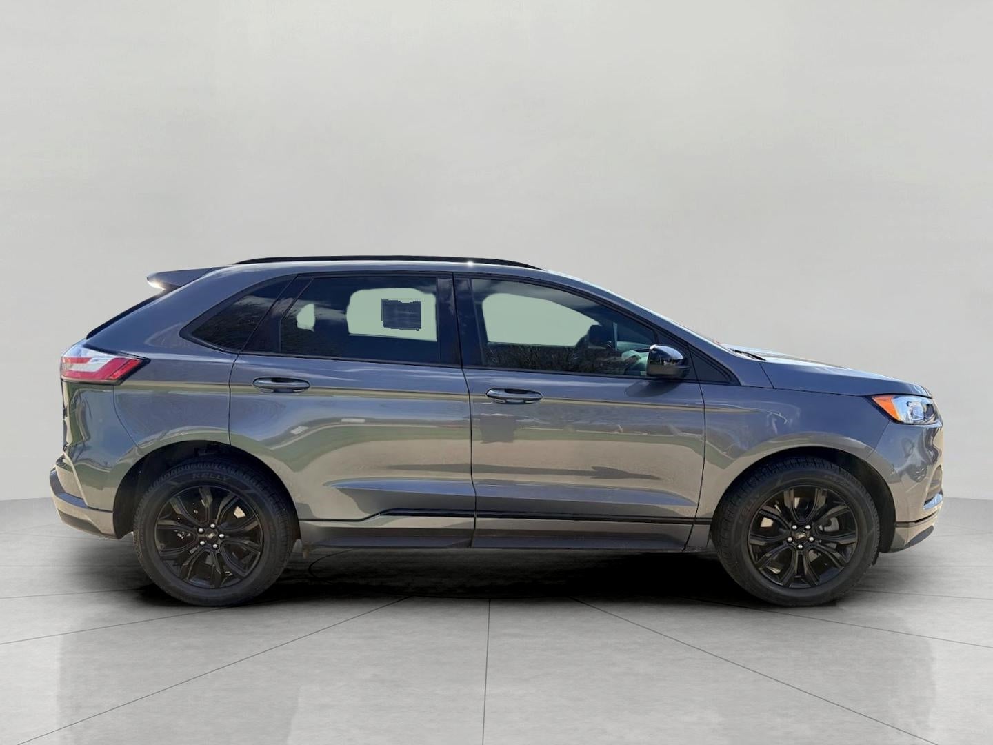 2022 Ford Edge SE AWD