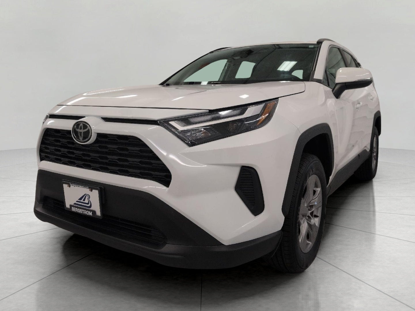 2025 Toyota RAV4 XLE AWD