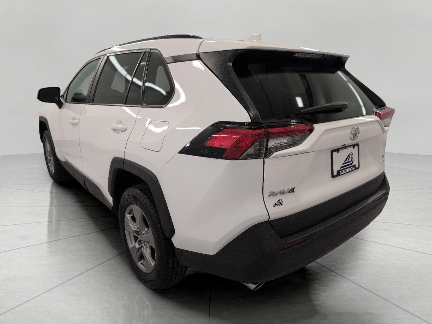 2025 Toyota RAV4 XLE AWD