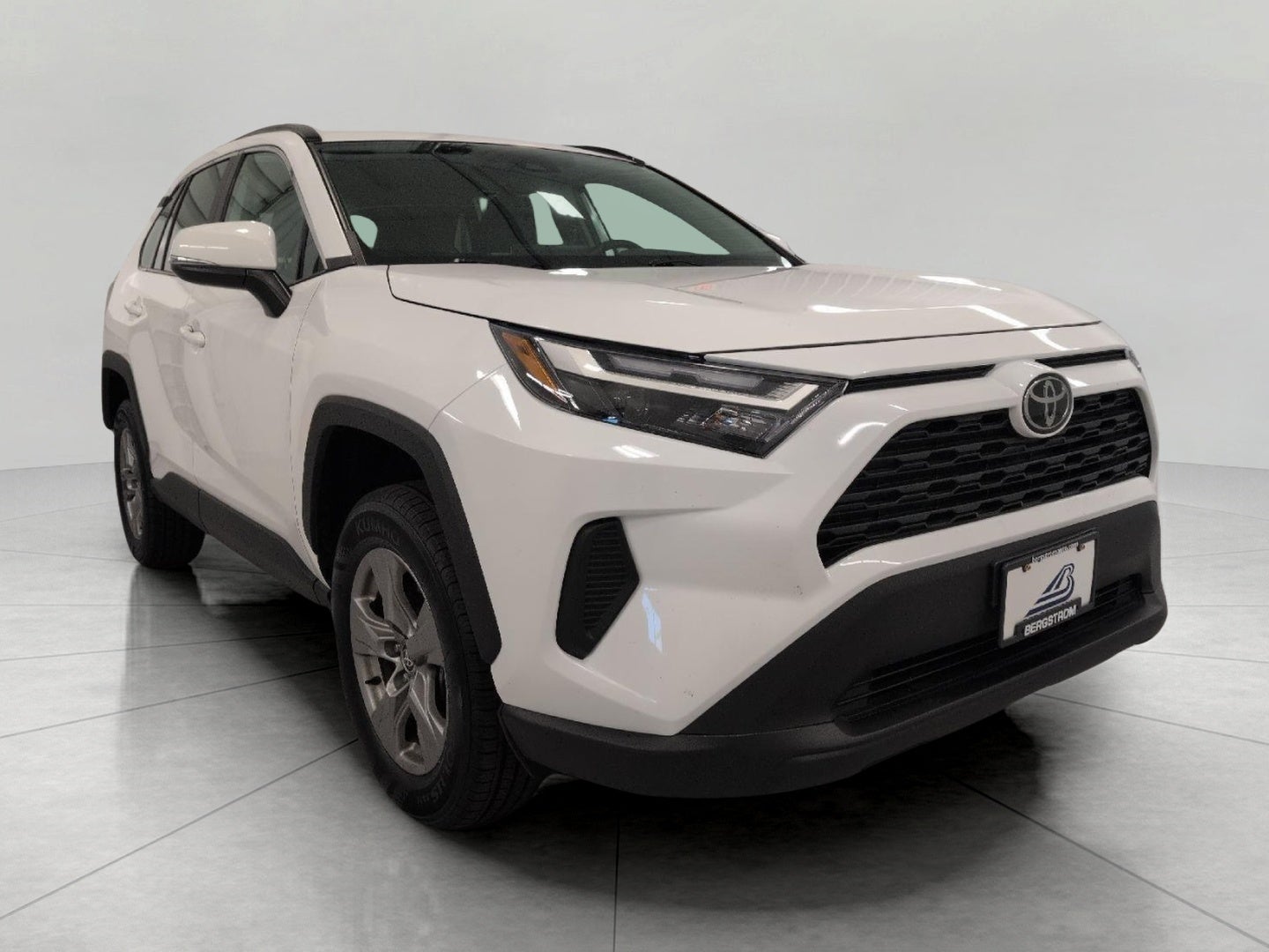 2025 Toyota RAV4 XLE AWD