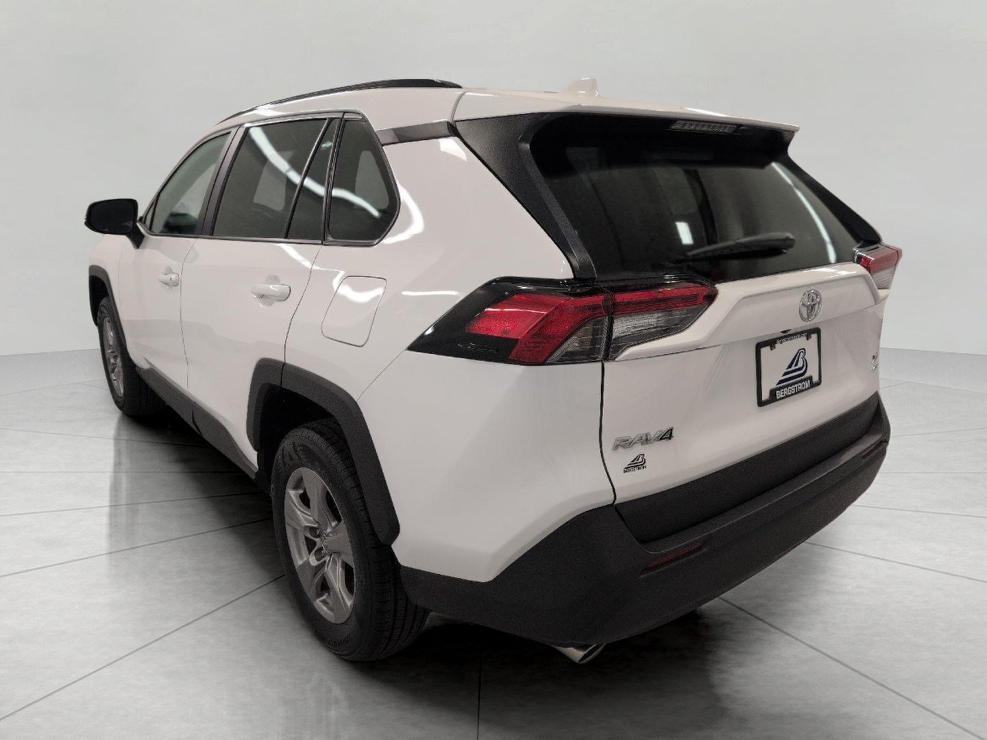 2025 Toyota RAV4 XLE AWD