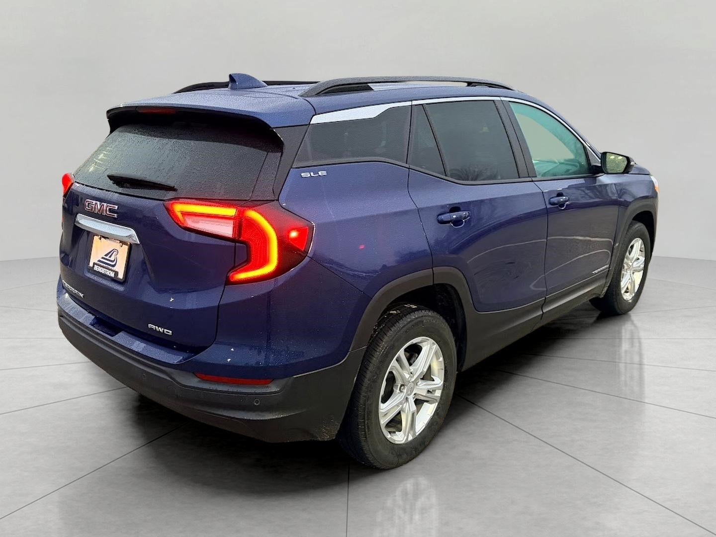 2022 GMC Terrain AWD 4dr SLE