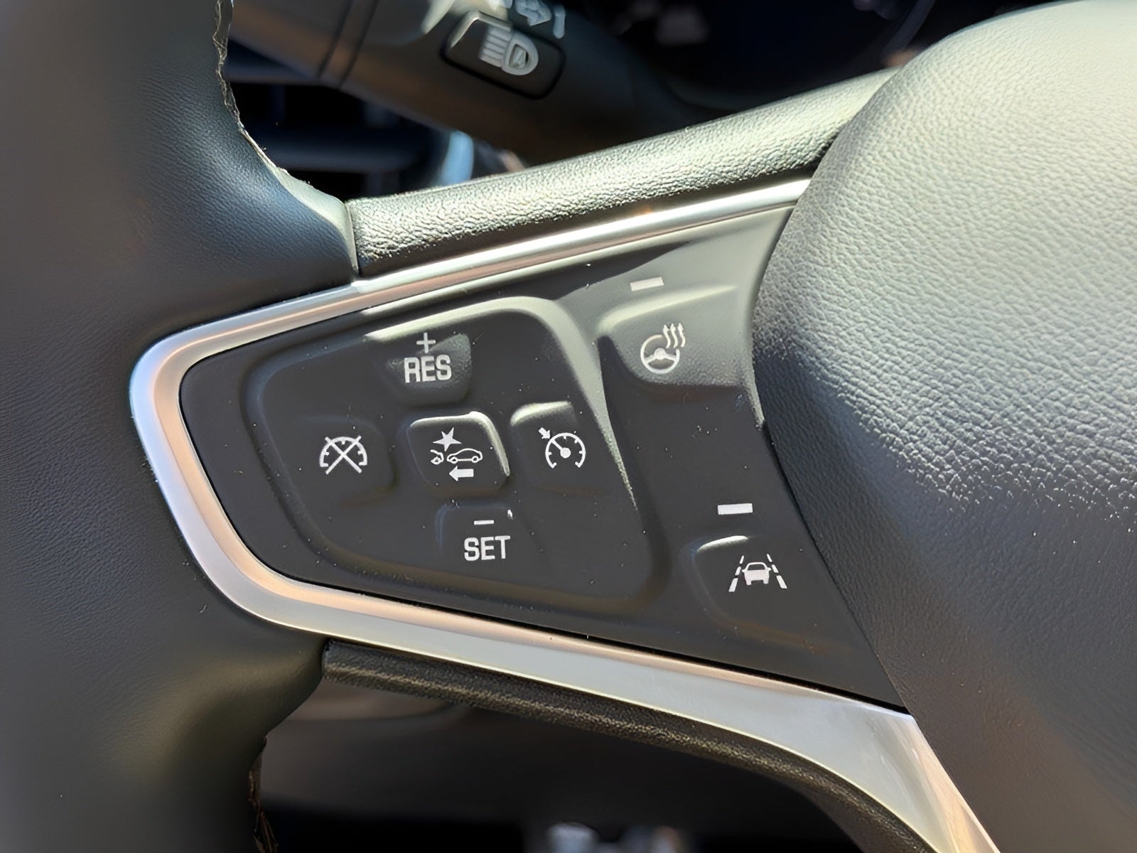 2023 Chevrolet Equinox AWD 4dr Premier