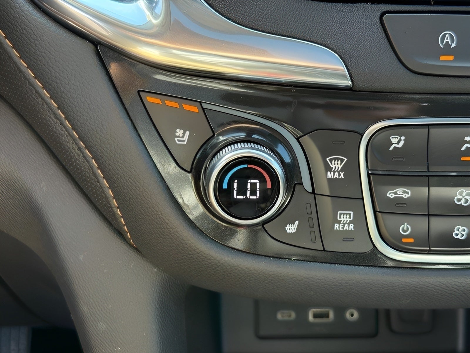 2023 Chevrolet Equinox AWD 4dr Premier