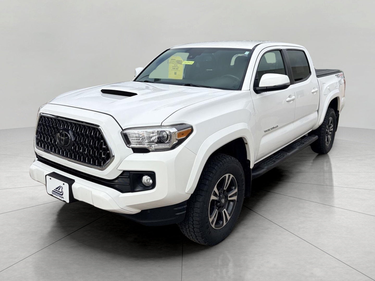 2018 Toyota TACOMA TRD SPORT