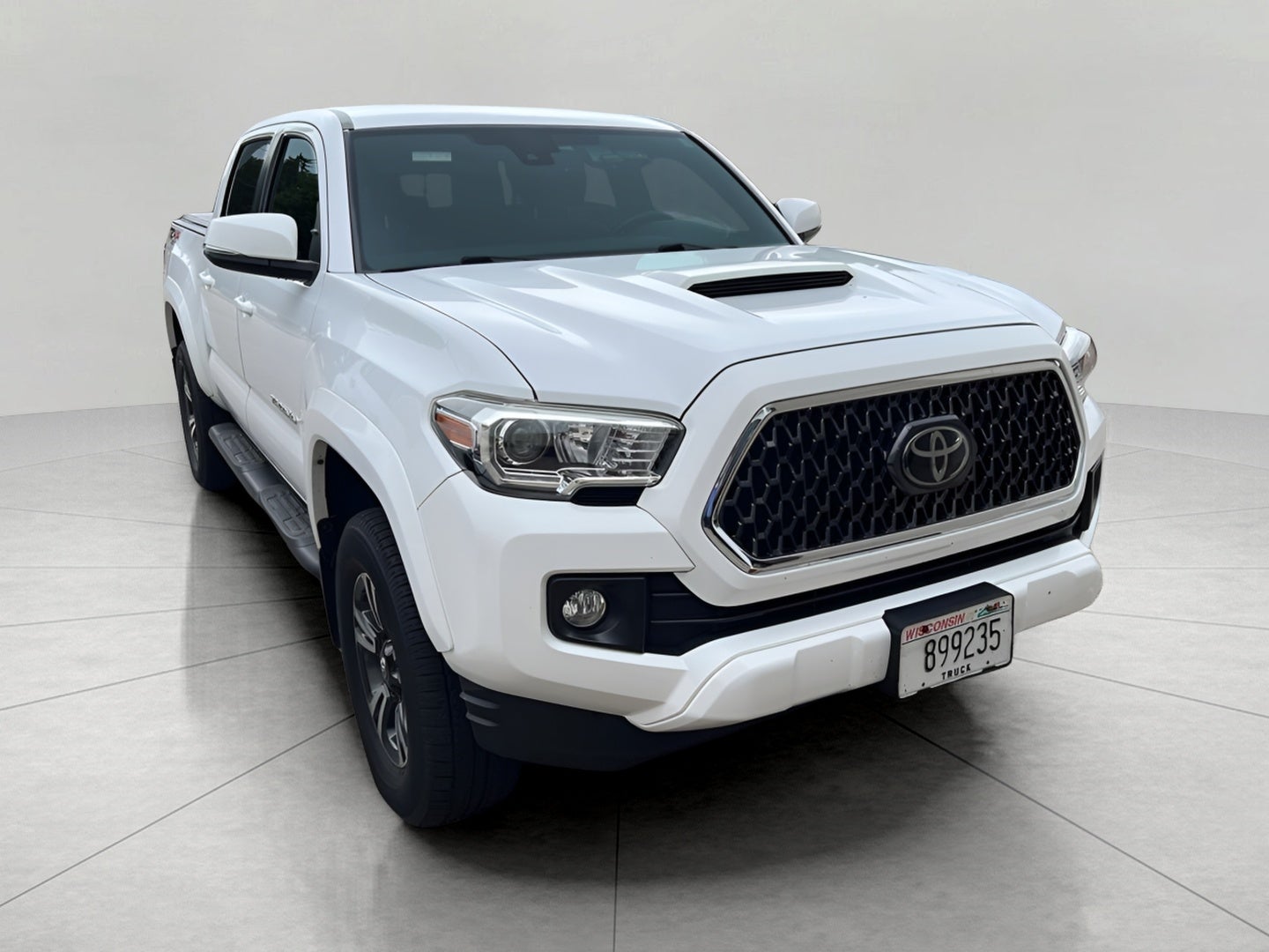 2018 Toyota TACOMA TRD SPORT