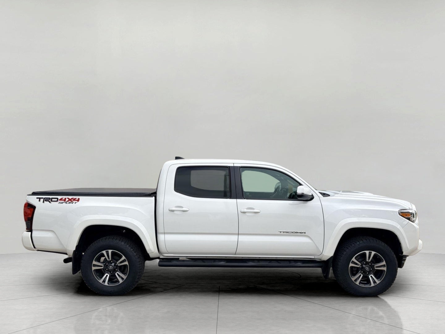 2018 Toyota TACOMA TRD SPORT