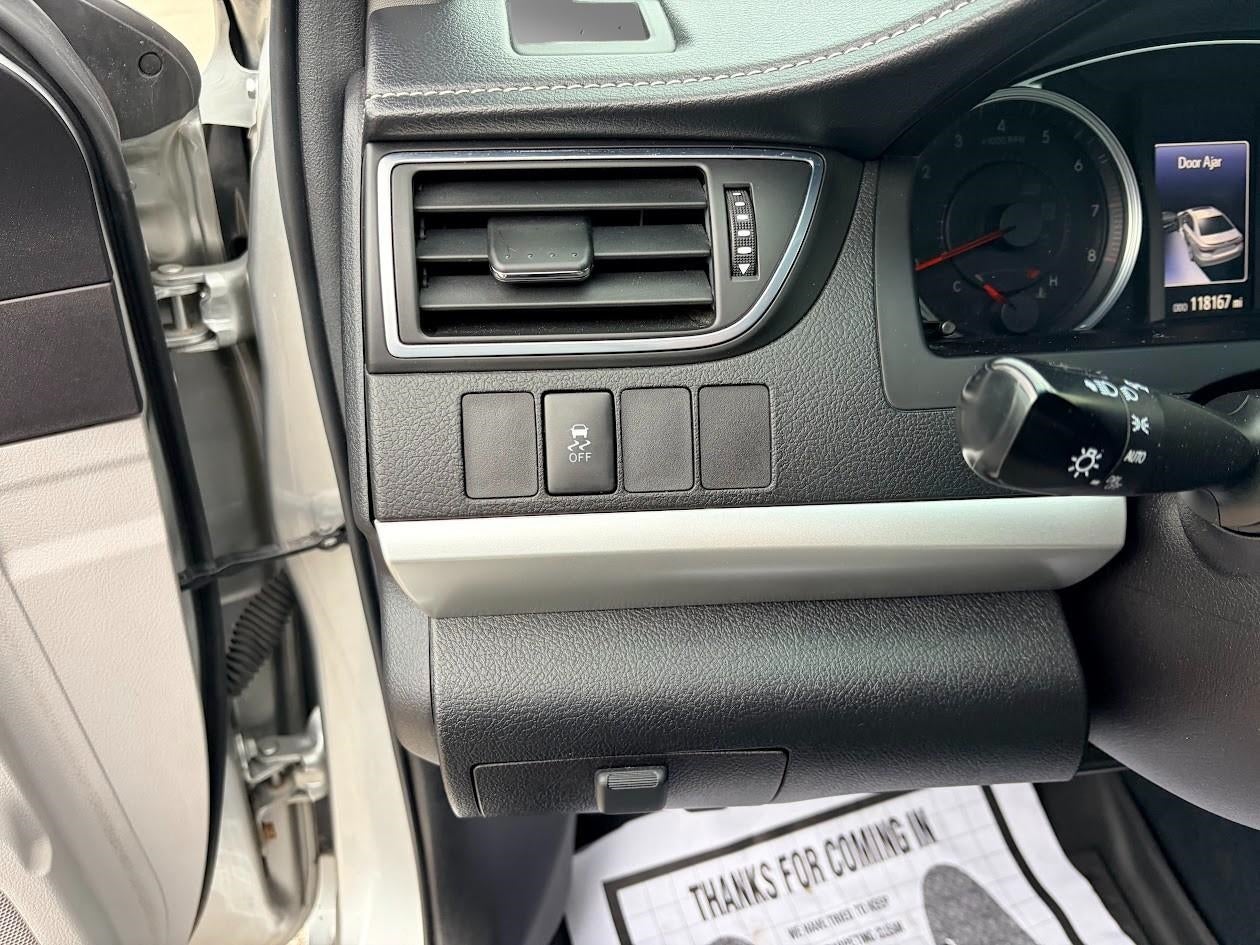 2017 Toyota Camry XSE Auto