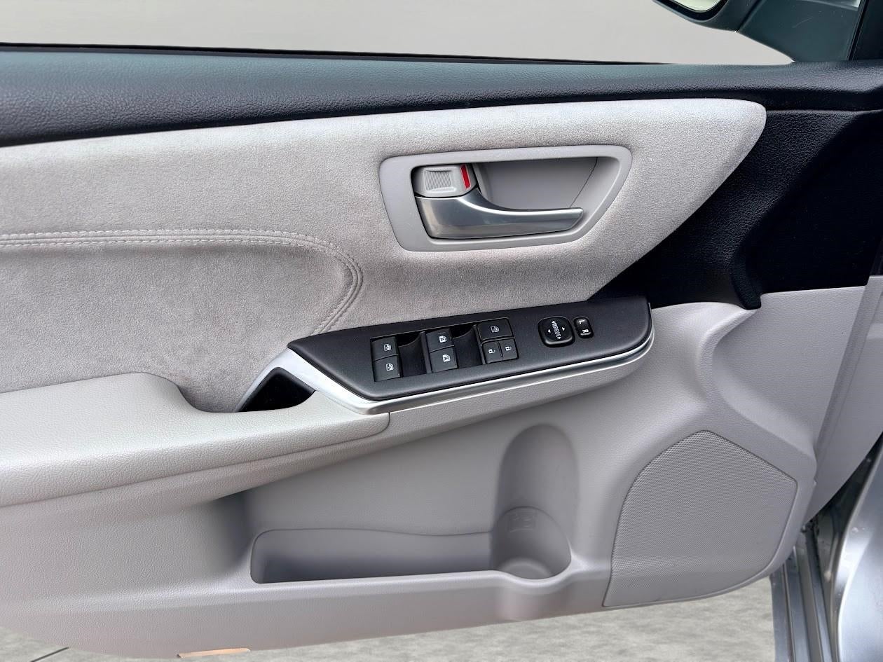 2017 Toyota Camry XSE Auto