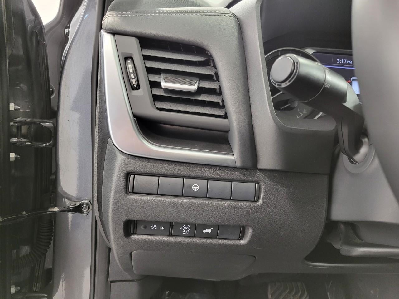 2025 Nissan Rogue AWD SV