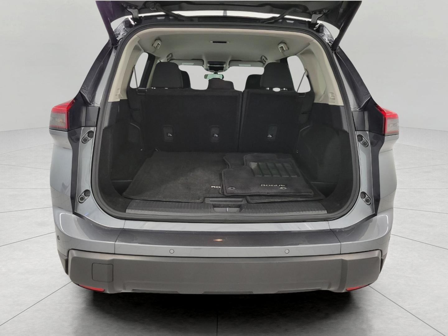 2025 Nissan Rogue AWD SV