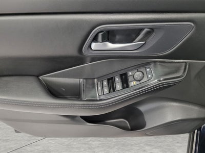 2025 Nissan Rogue AWD SV