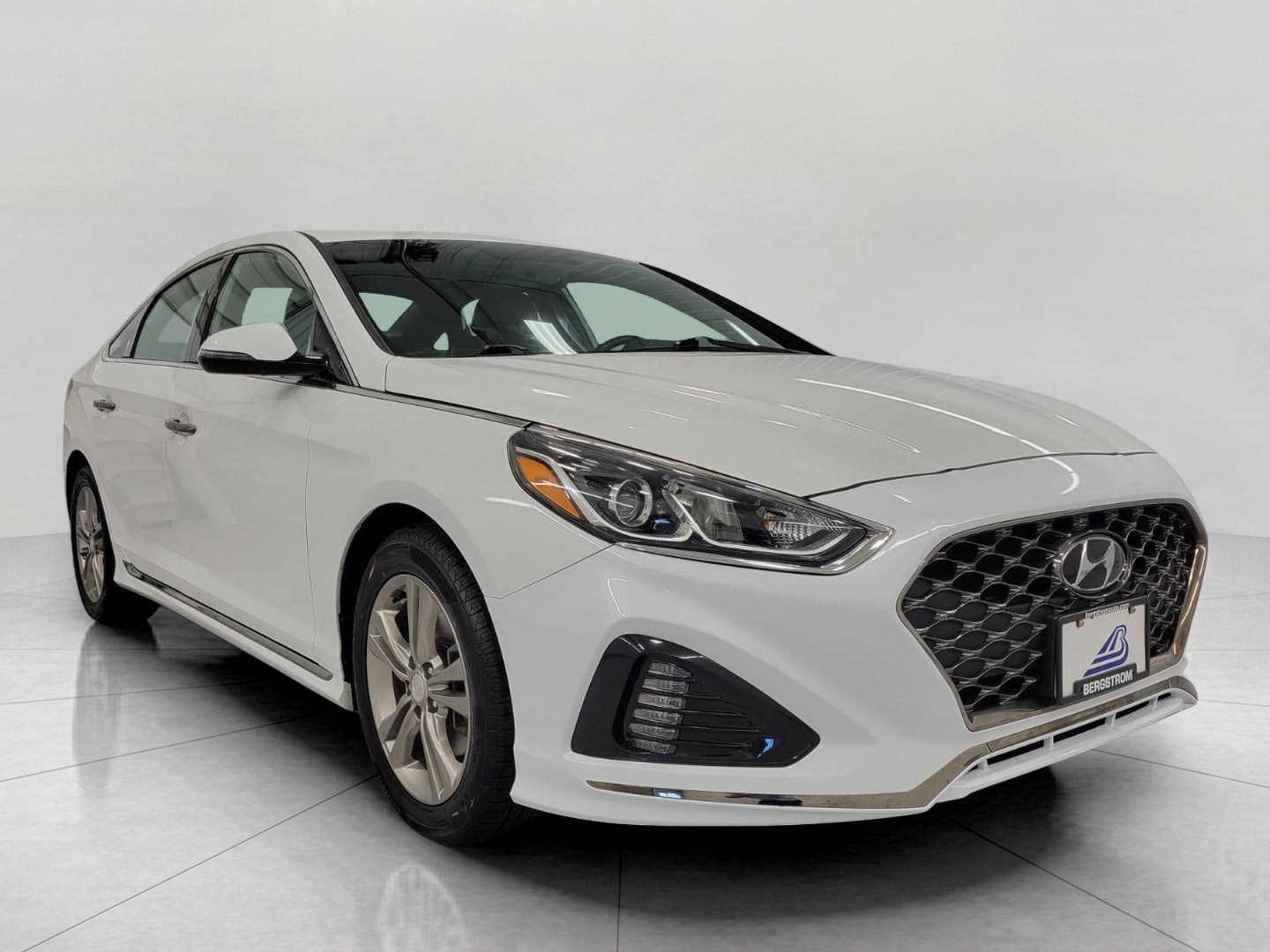 2018 Hyundai Sonata Sport's photo
