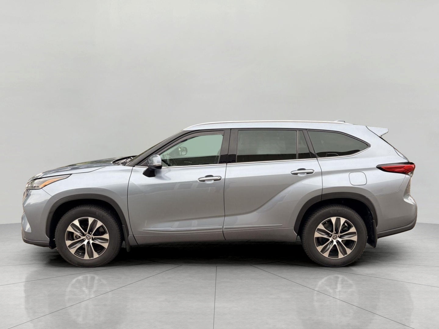 2021 Toyota Highlander XLE AWD