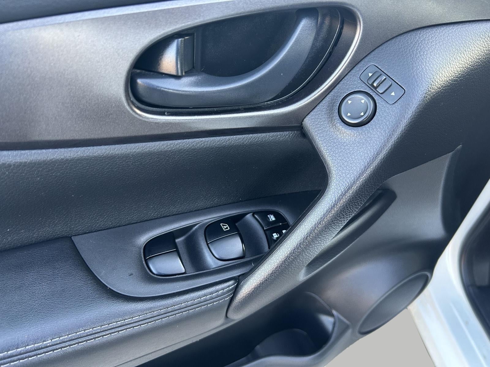 2018 Nissan Rogue Sport FWD S