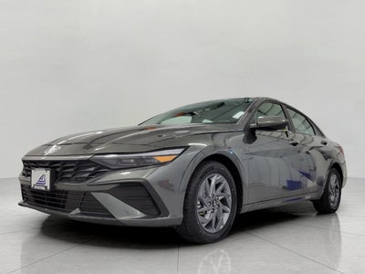 2024 Hyundai Elantra SEL IVT