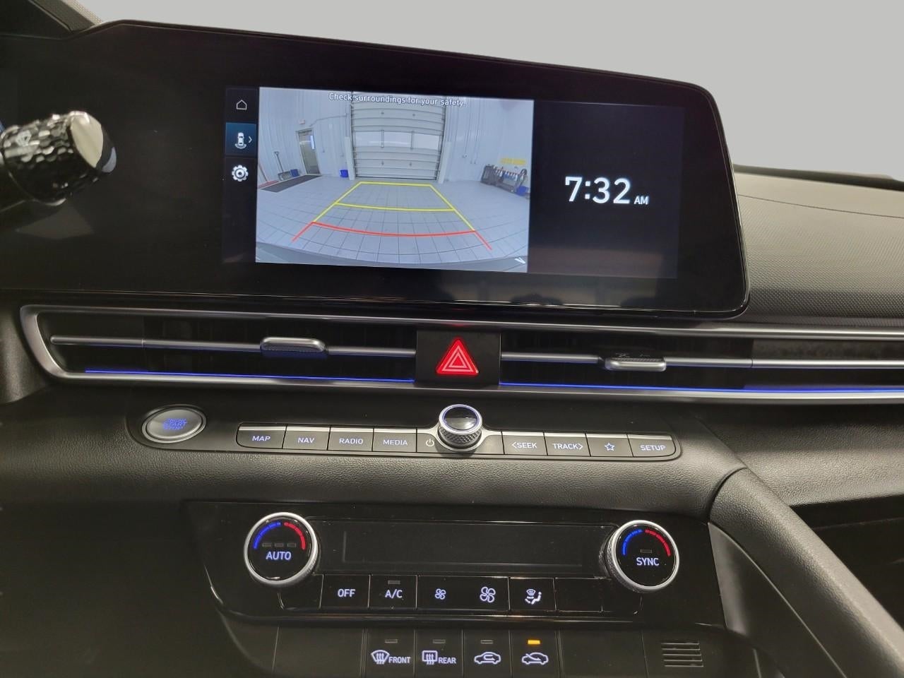2024 Hyundai Elantra SEL IVT