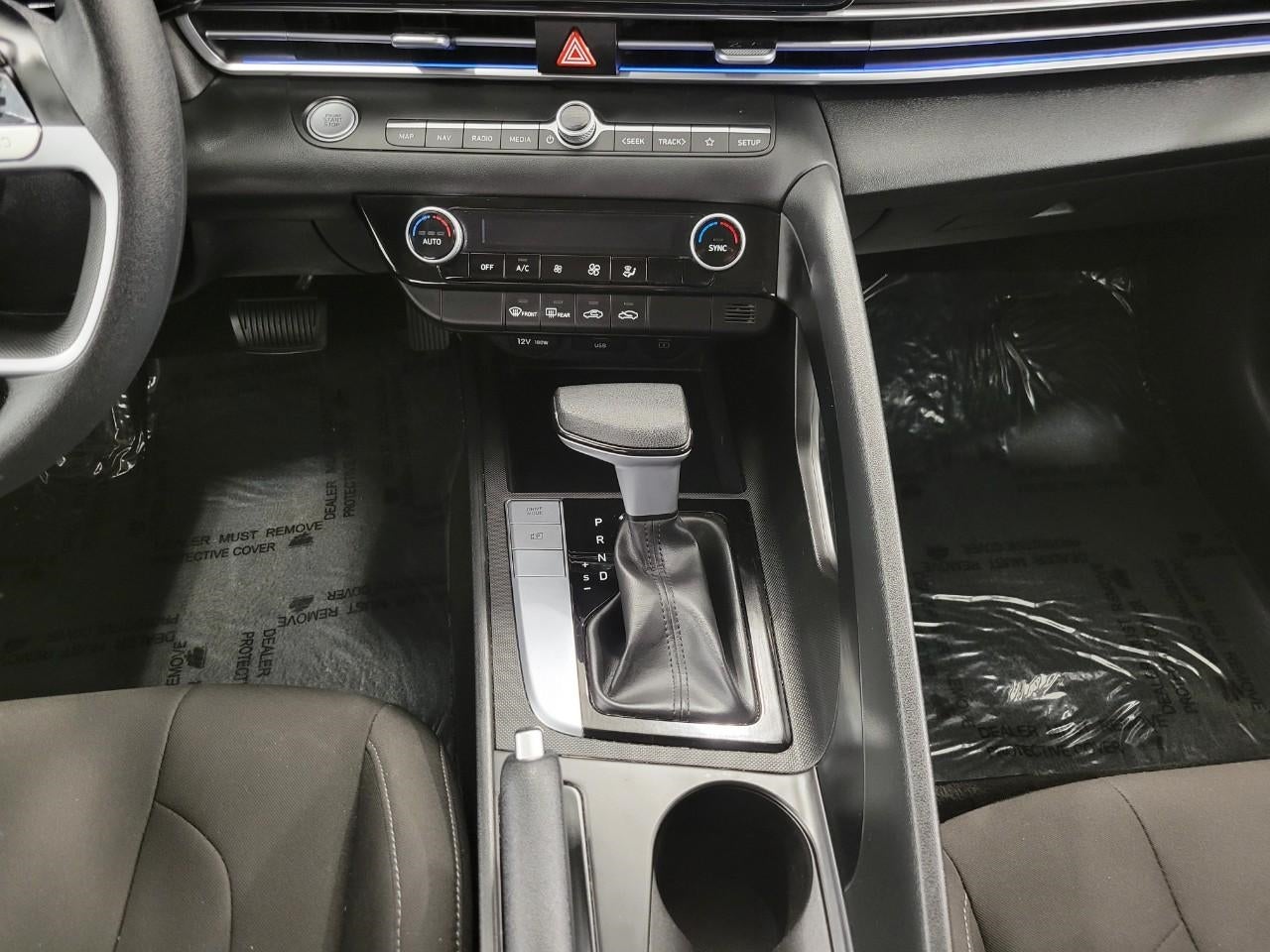 2024 Hyundai Elantra SEL IVT