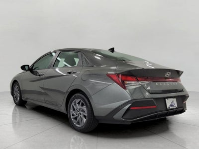 2024 Hyundai Elantra SEL IVT