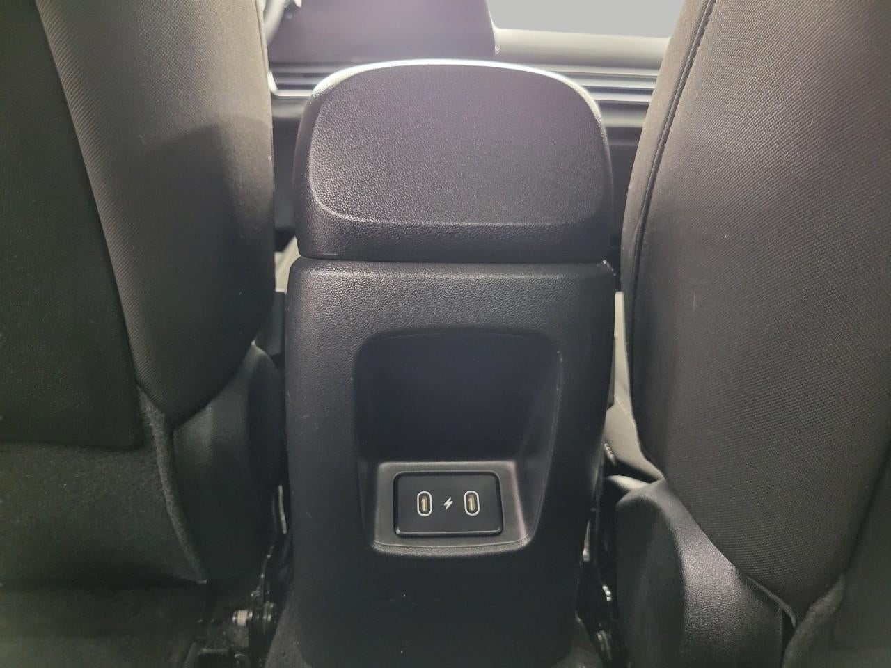 2024 Hyundai Elantra SEL IVT
