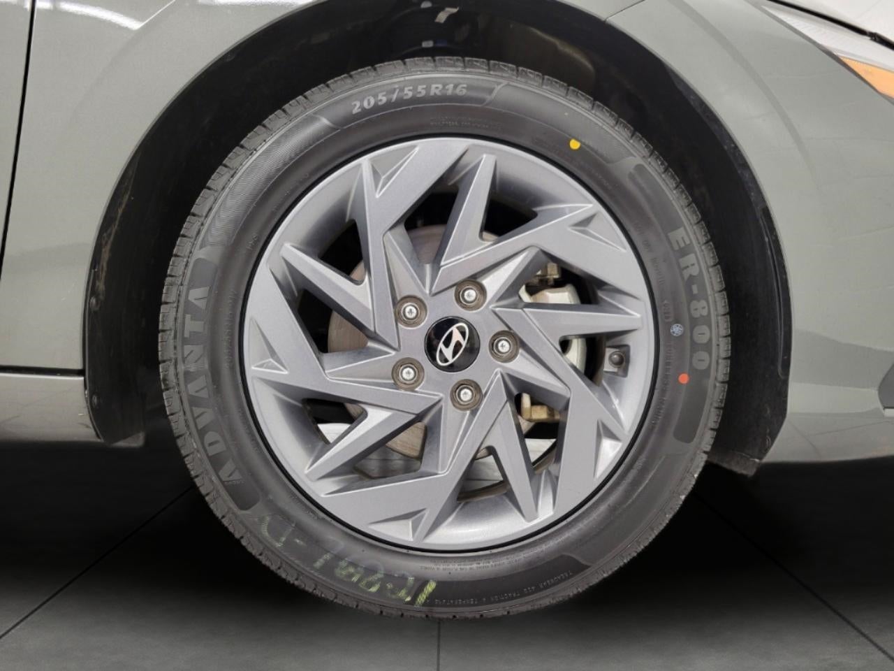 2024 Hyundai Elantra SEL IVT