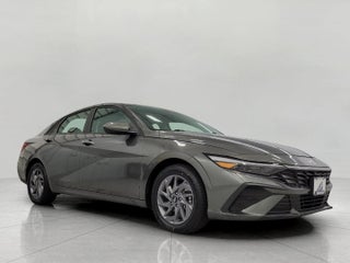 2024 Hyundai Elantra SEL IVT